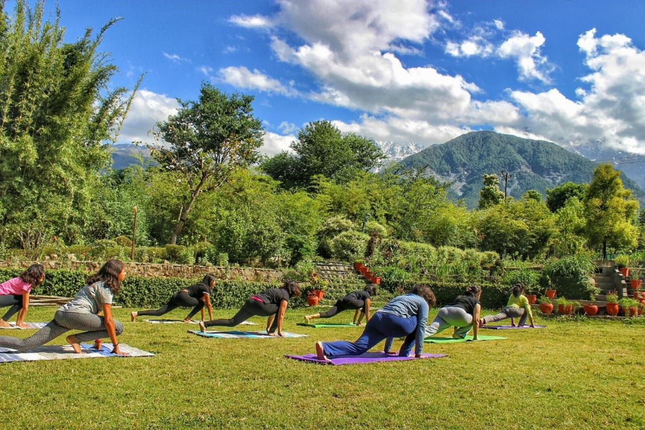 Blossoms Village Resort Dharamshala Exterior foto